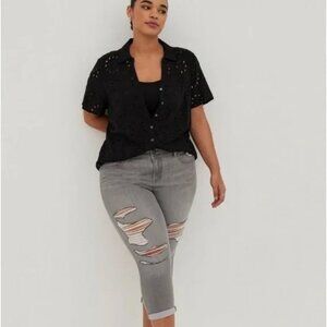 Torrid Eyelet Embroidered Black Short Sleeve Blouse NWT Size5